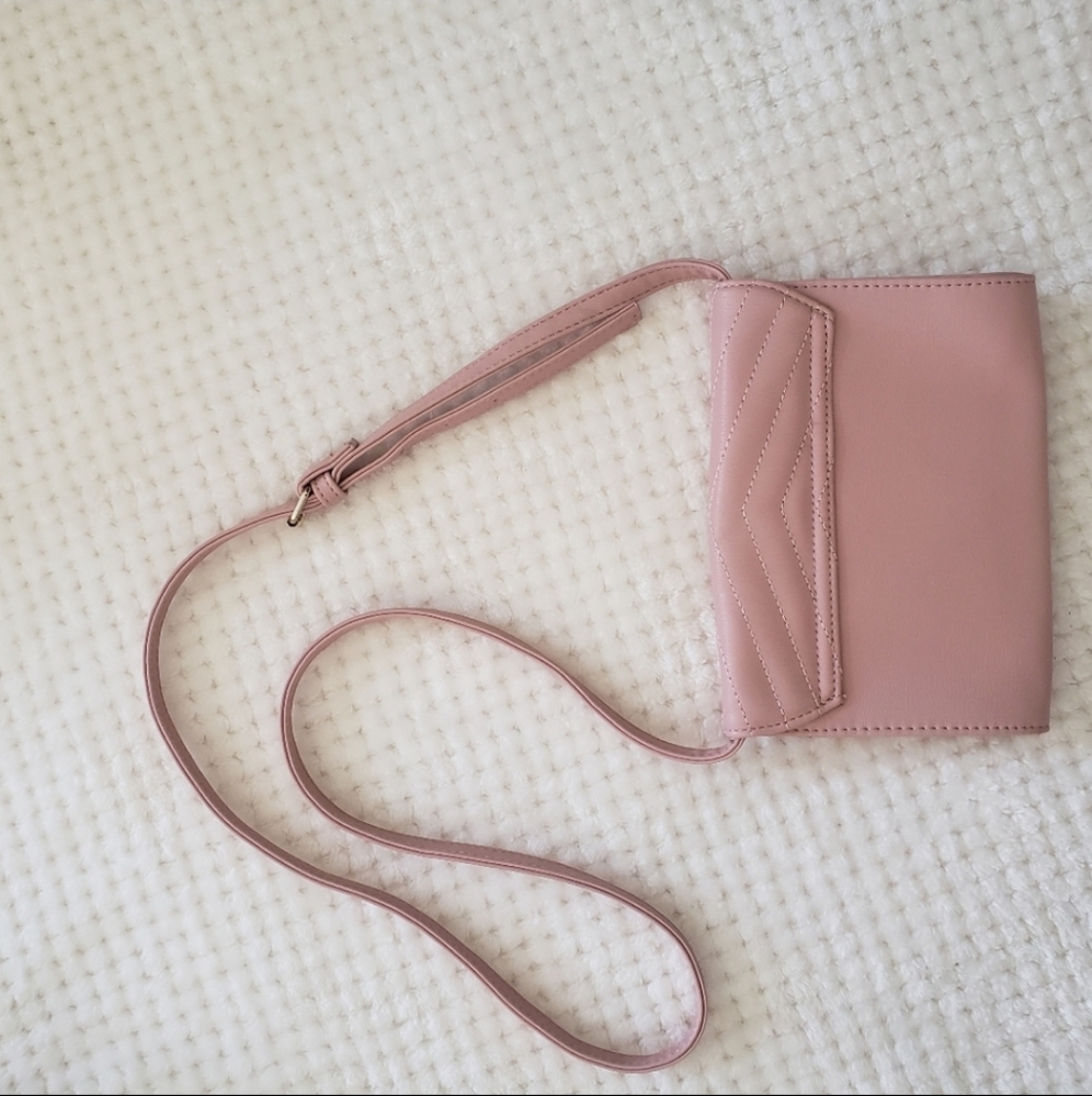 Guess Wallet With Removable Strap - image 3